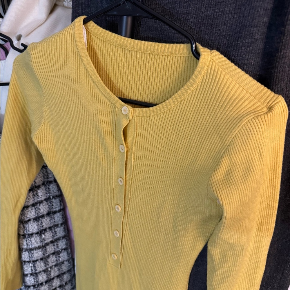 Yellow Ribbed Knit Dress - Picture 4 of 4